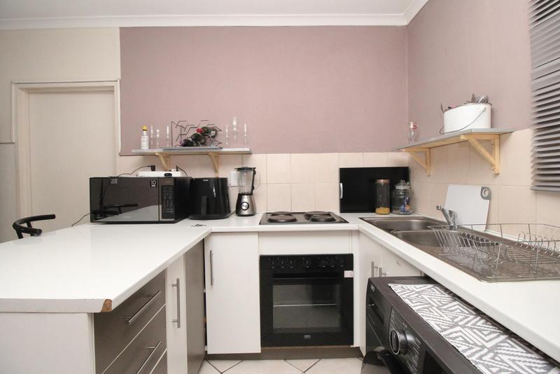 To Let 2 Bedroom Property for Rent in Gordons Bay Western Cape